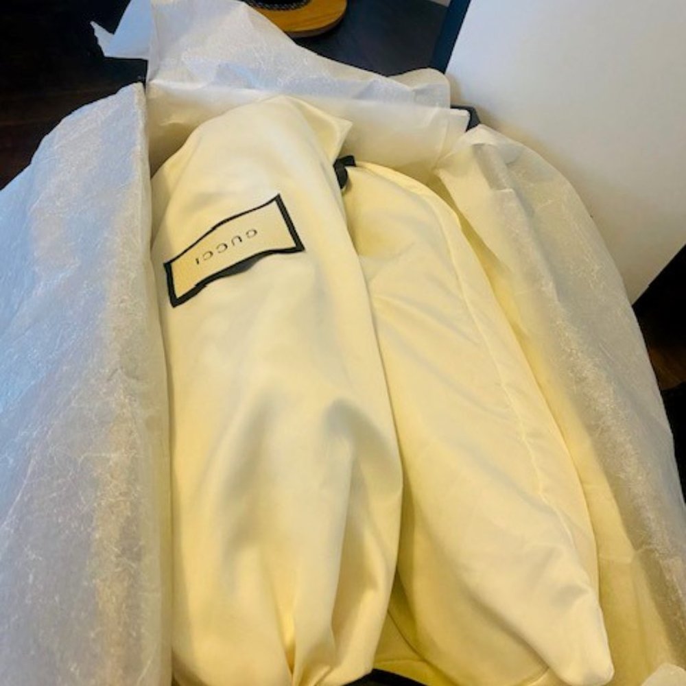 NEW  AUTHENTIC  MEN - Gucci Sneakers!! - Picture 2 of 10